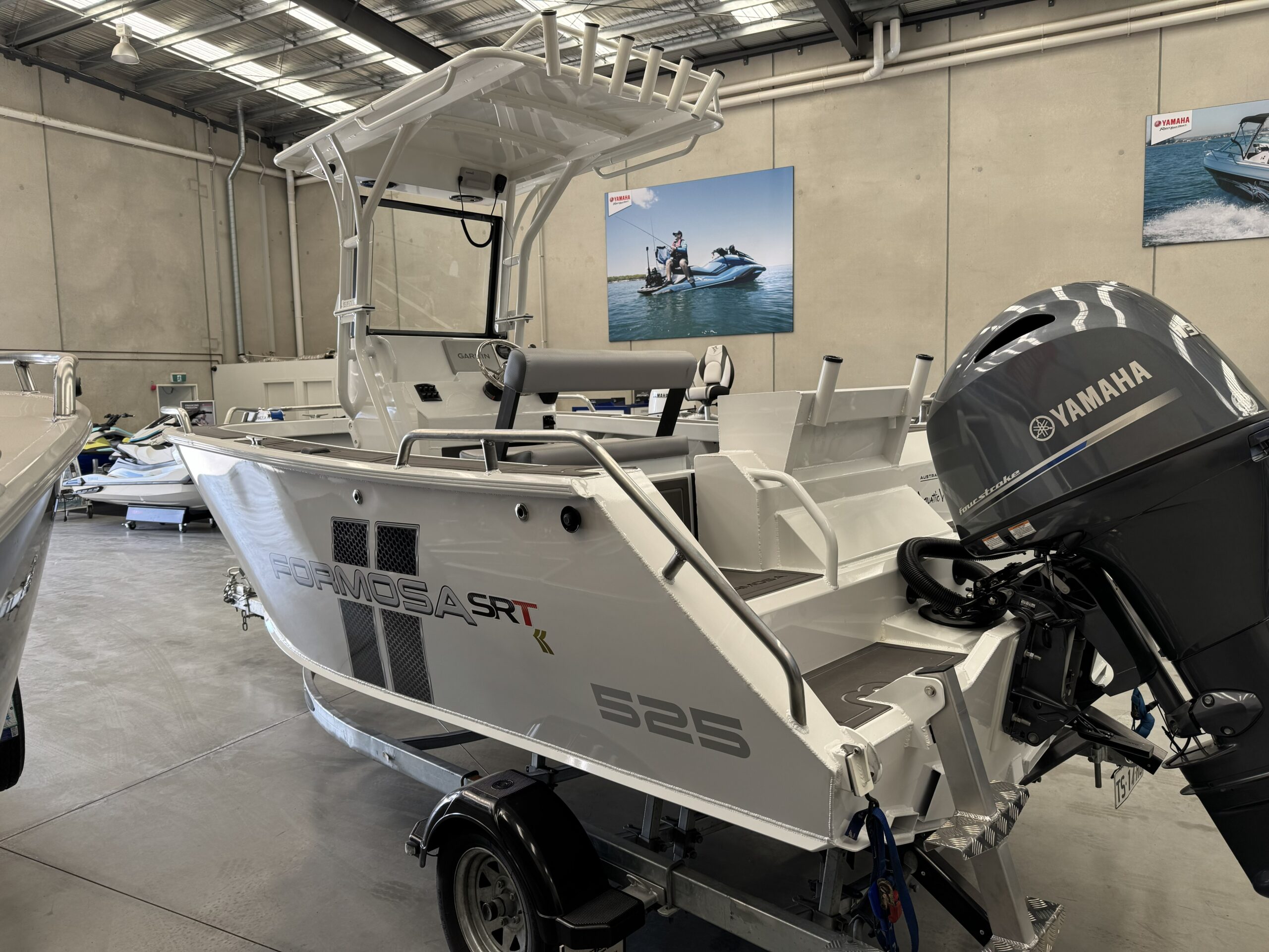 SRT 525 Centre Console – Pro Deck