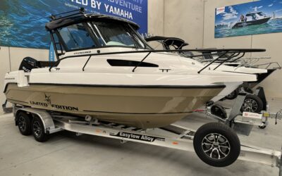 Haines Hunter 675 Enclosed Black Edition